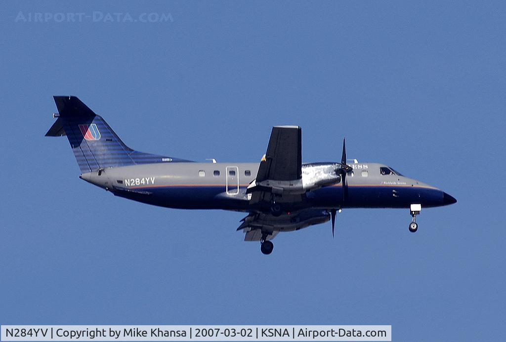 N284YV, 1994 Embraer EMB-120ER Brasilia C/N 120.284, Embraer EMB-120ER on short final.