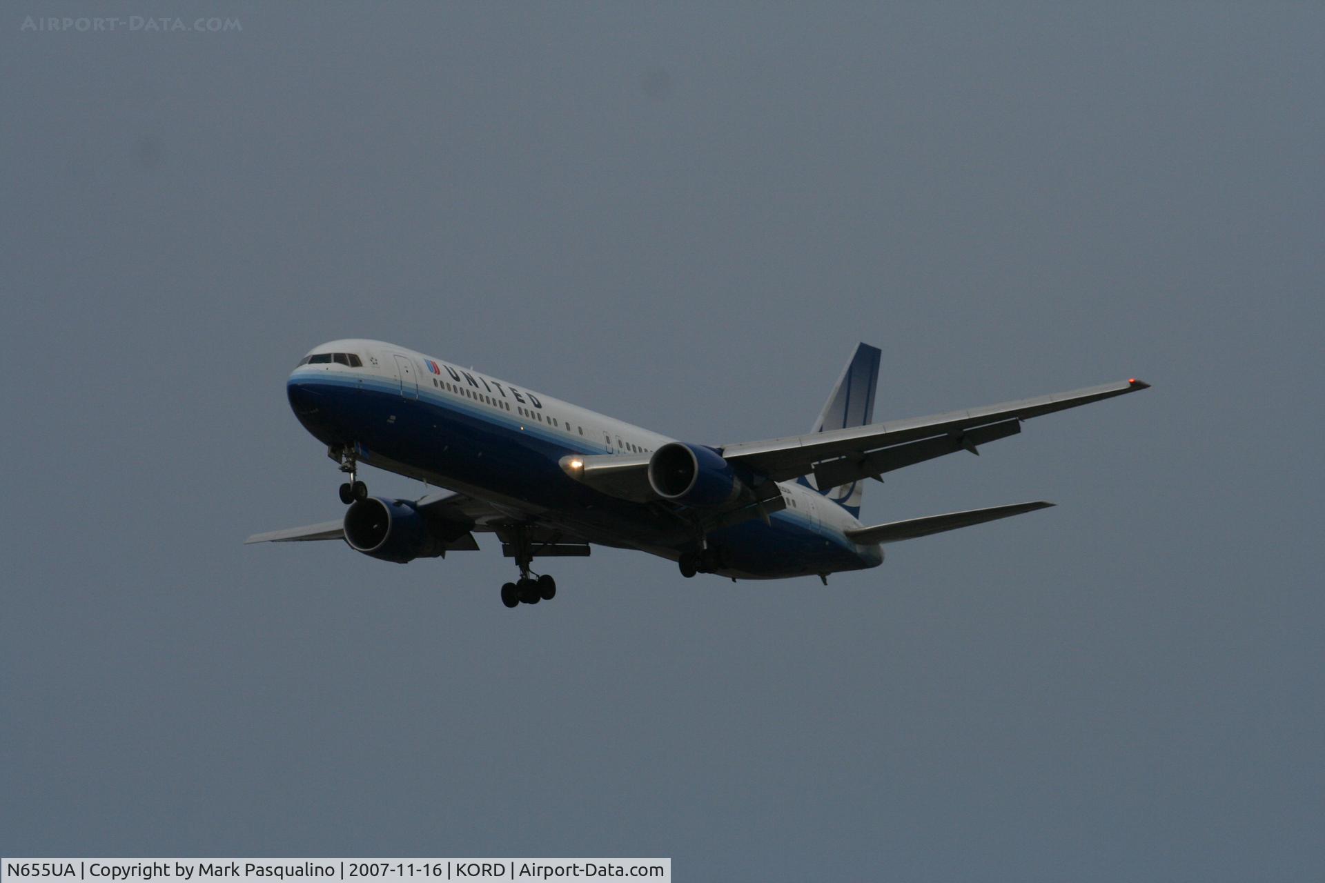 N655UA, 1992 Boeing 767-322/ER C/N 25393, Boeing 767-300