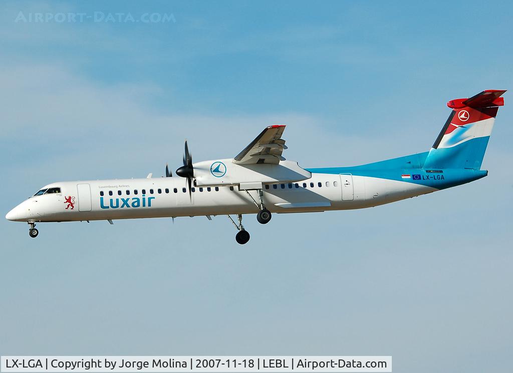 LX-LGA, 2007 De Havilland Canada DHC-8-402Q Dash 8 C/N 4159, Clear to land RWY 25R.