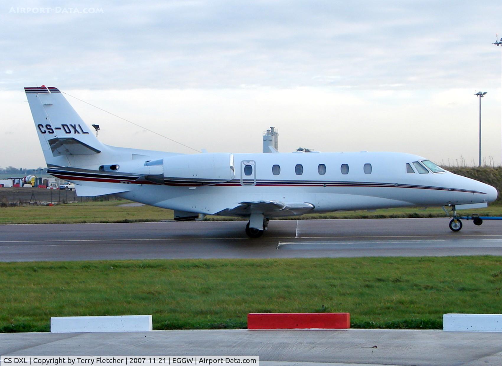 CS-DXL, 2006 Cessna 560XL Citation Excel C/N 560-5640, Citation Excel being pulled on to Harrod's ramp