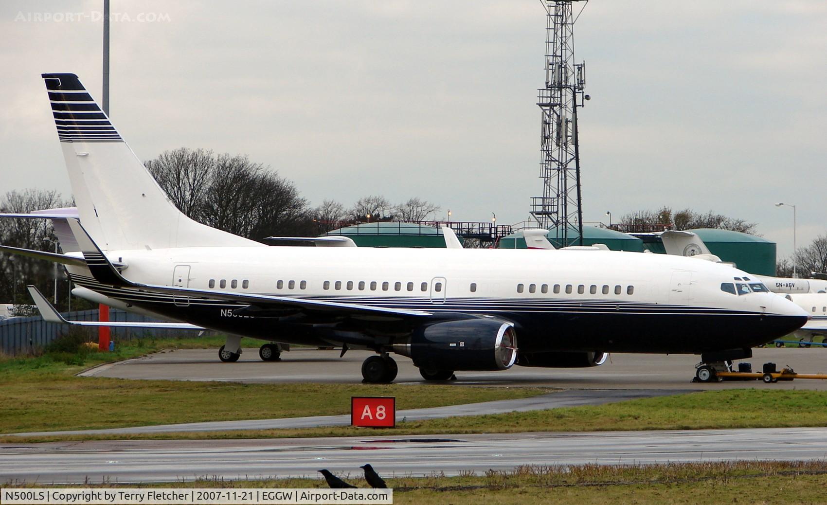 N500LS, 1999 Boeing 737-73T C/N 29054, Executive B737 at Luton