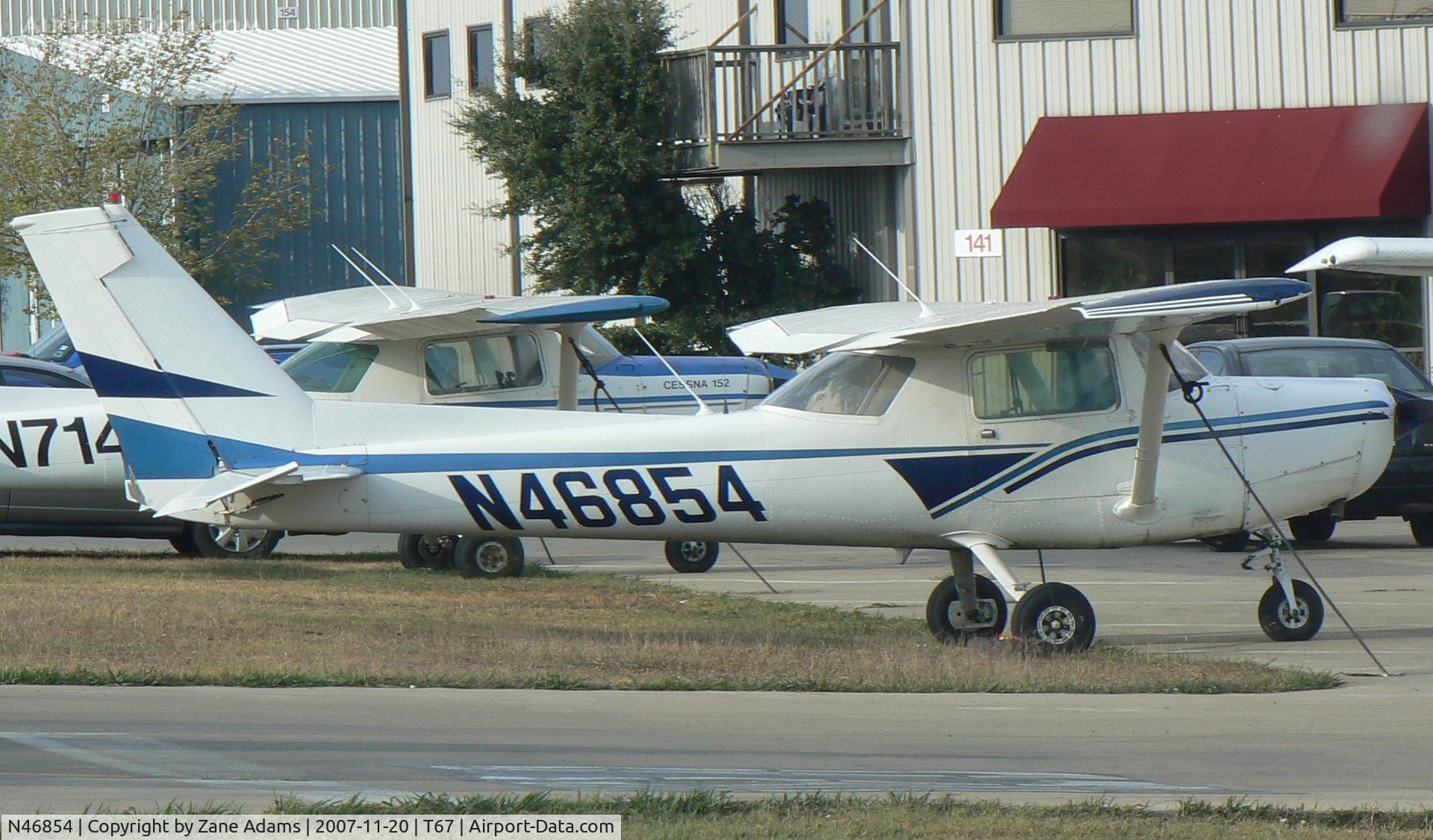 N46854, 1979 Cessna 152 C/N 15283121, At Hicks Field