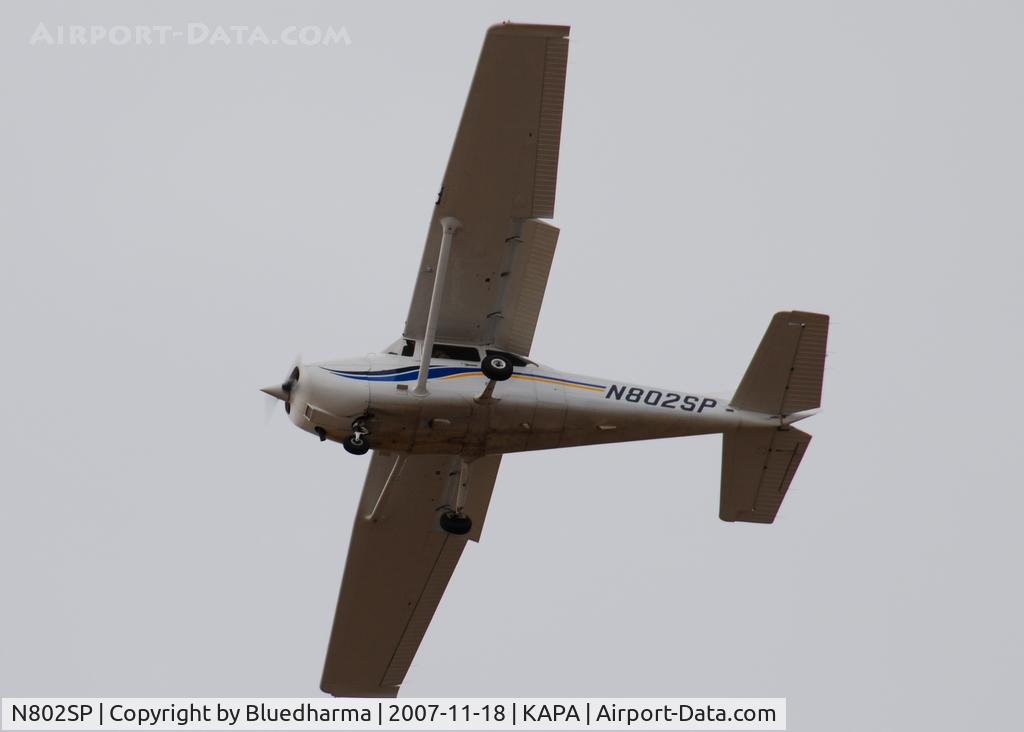 N802SP, 1999 Cessna 172S C/N 172S8107, Final approach to 17L after a few touch and go on 17R