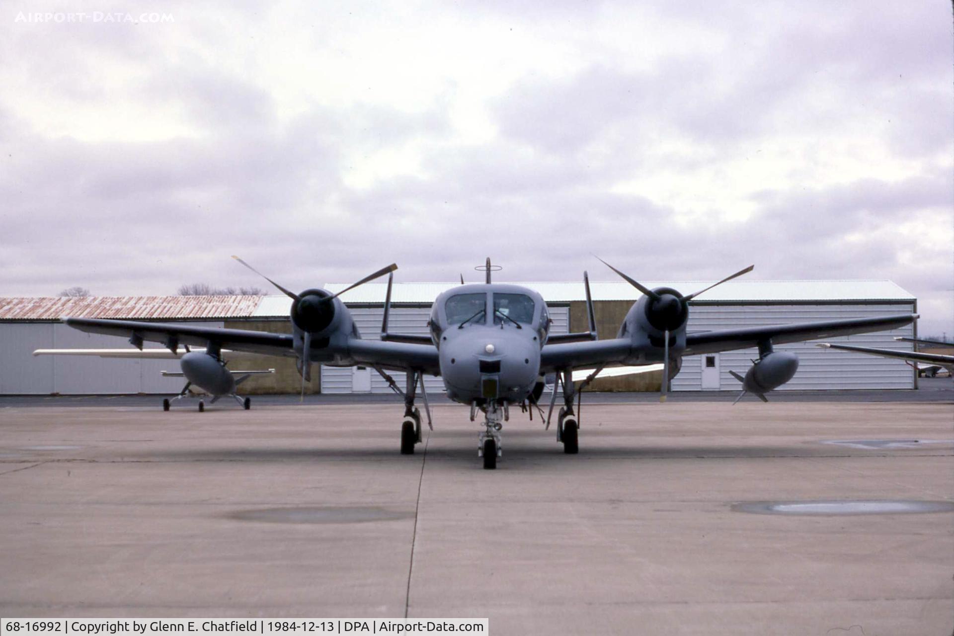 68-16992, 1968 Grumman OV-1D Mohawk C/N 62D, Mohawk passing through