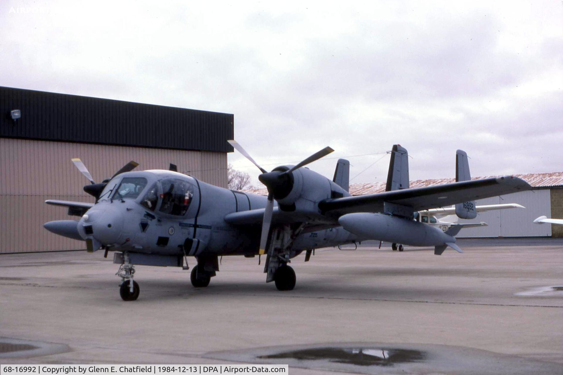 68-16992, 1968 Grumman OV-1D Mohawk C/N 62D, Mohawk passing through