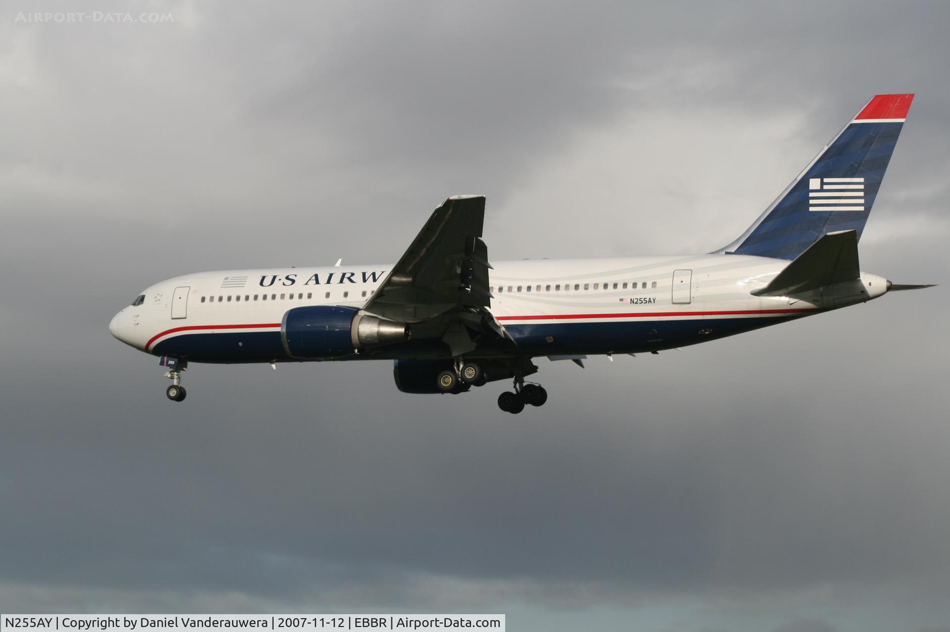 N255AY, 1991 Boeing 767-2B7 C/N 25257, flight US750 is descending to rwy 25L