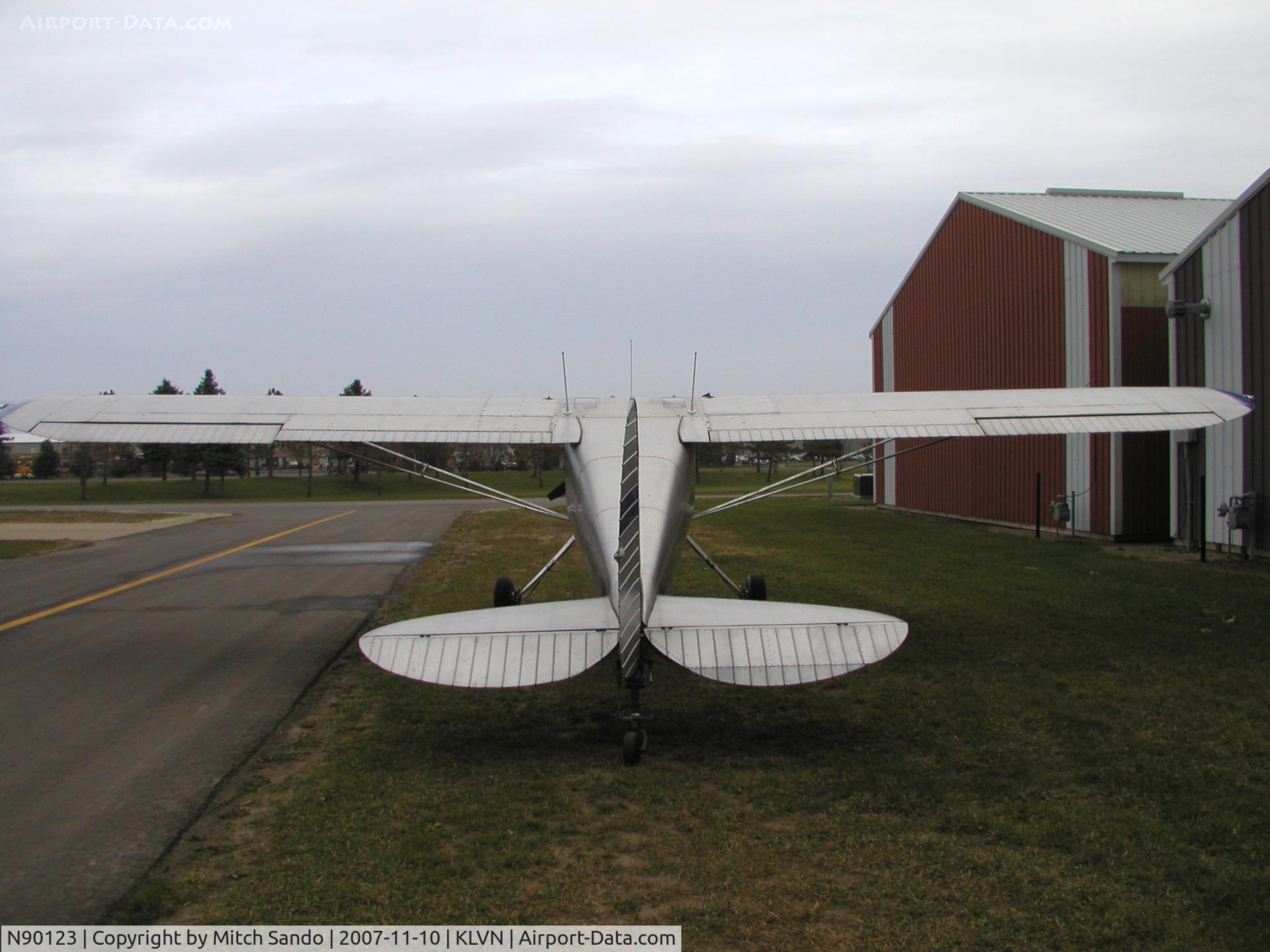 N90123, 1946 Cessna 140 C/N 9184, Parked at Airlake.