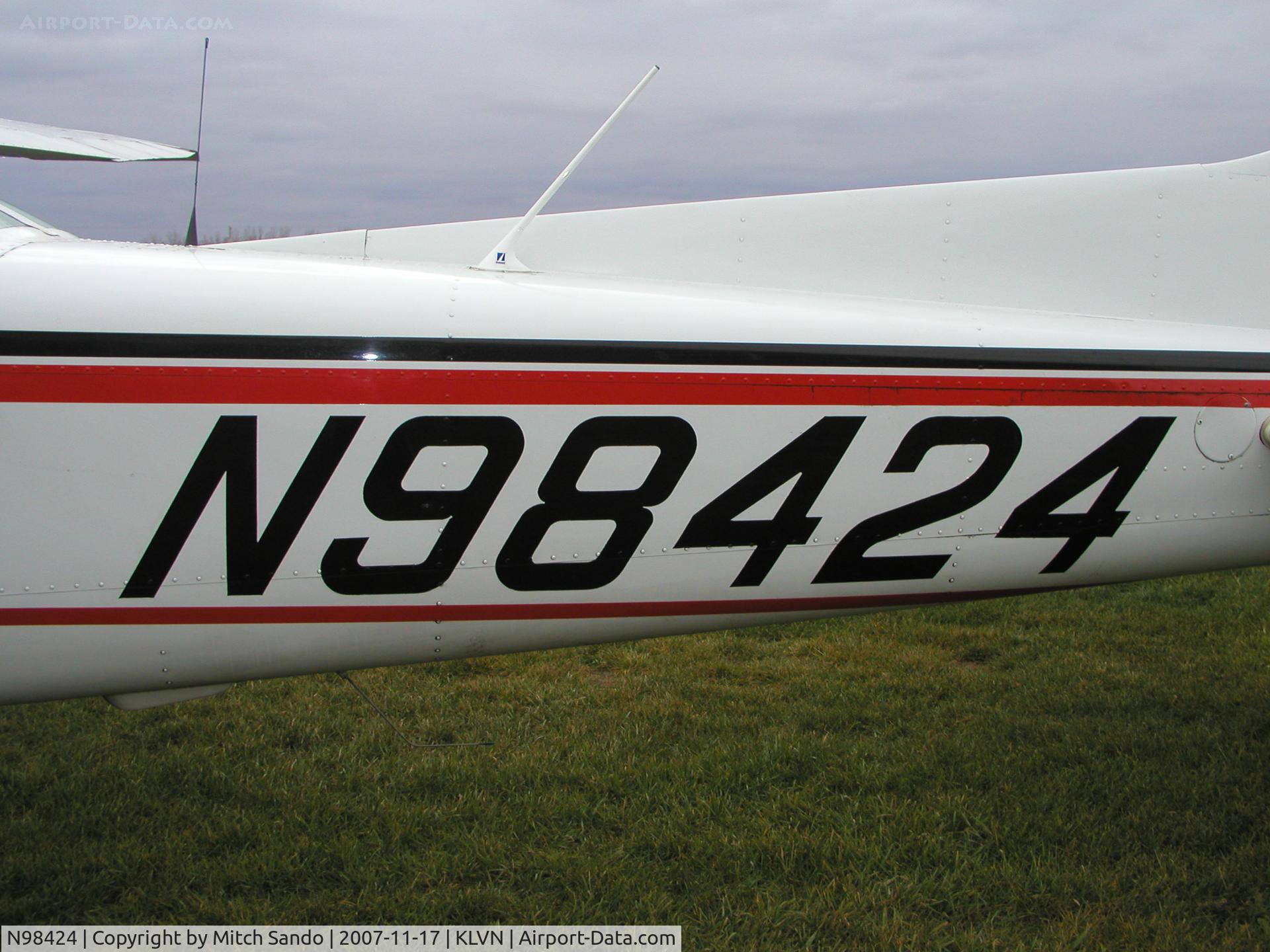 N98424, 1985 Cessna 172P C/N 17276289, Parked near the CAP Hangar.
