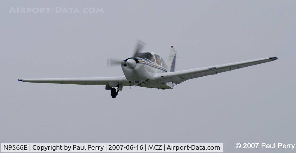 N9566E, 1978 Bellanca 17-30A Viking C/N 78-30875, Catching the gear as she tucks in