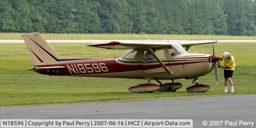 N18596, 1972 Cessna 150L C/N 15073972, Cleaning and shining her up for company