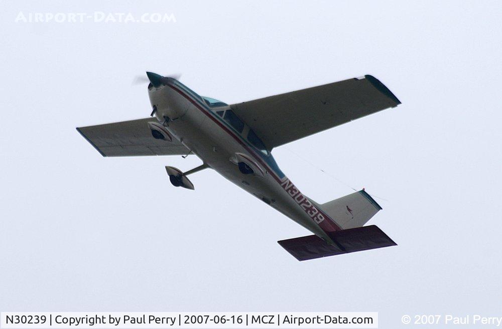 N30239, 1968 Cessna 177 Cardinal C/N 17701143, One of the few arrivals to get into an overhead pass