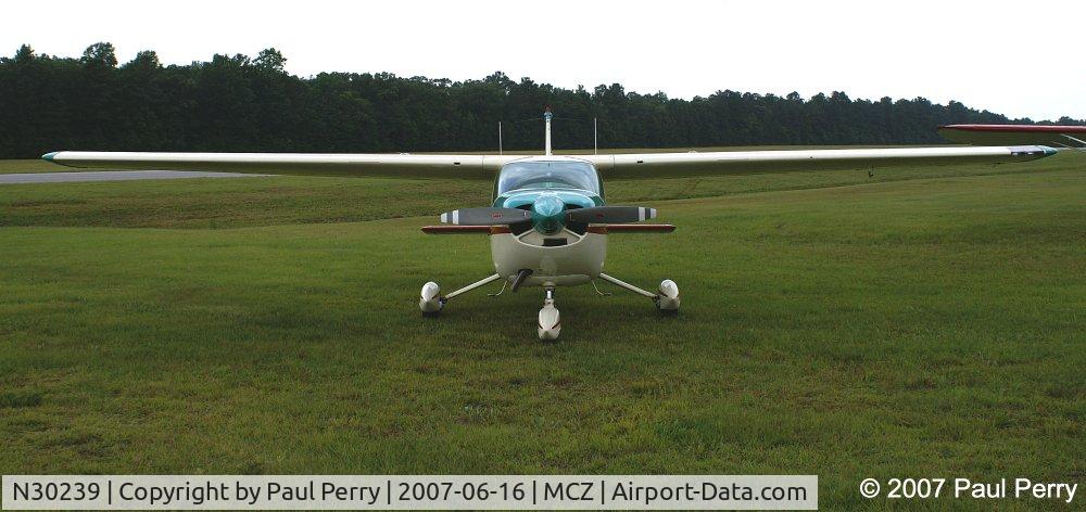 N30239, 1968 Cessna 177 Cardinal C/N 17701143, Small frontal silhoutte, clean aerodynamics