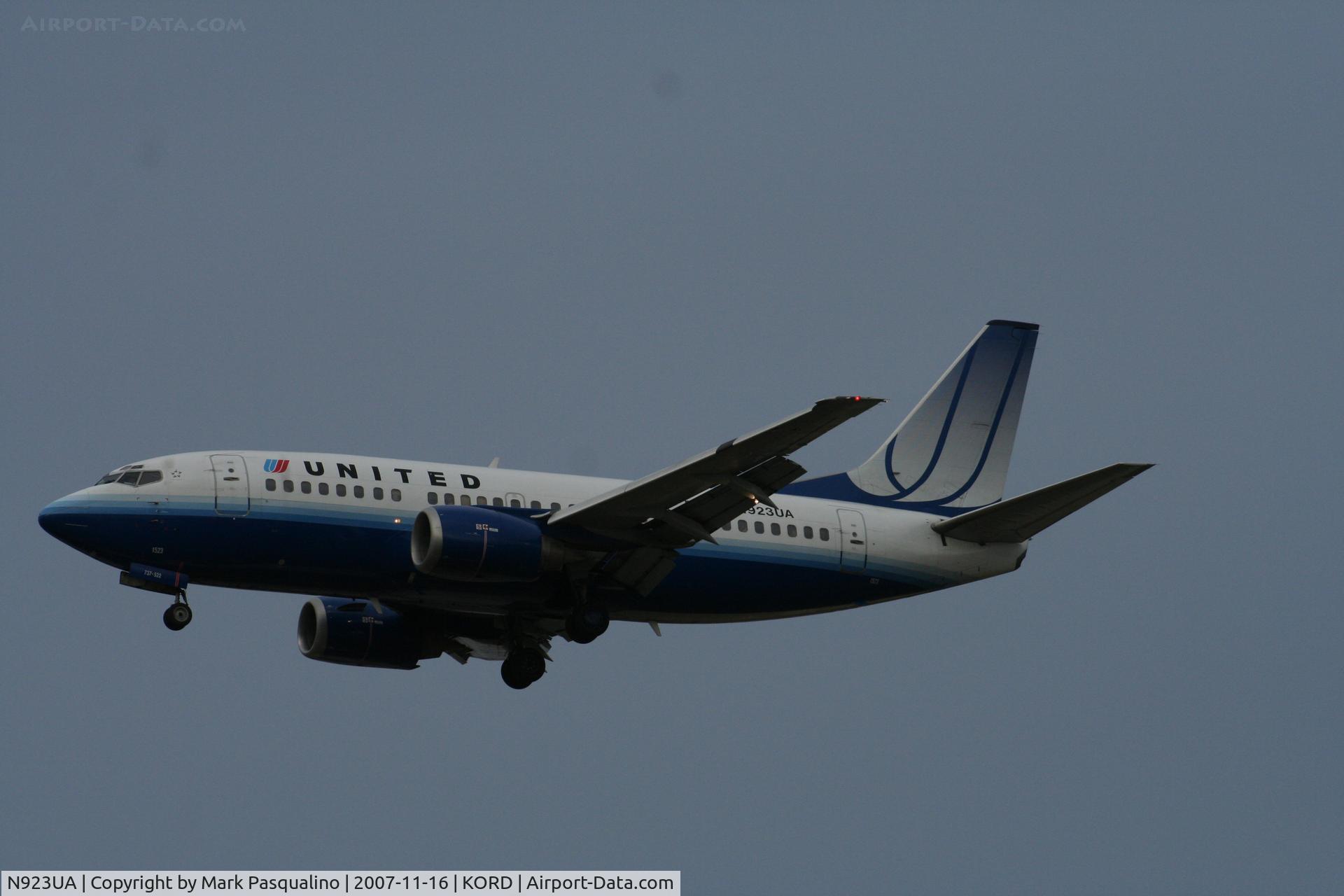 N923UA, 1992 Boeing 737-522 C/N 26643, Boeing 737-500