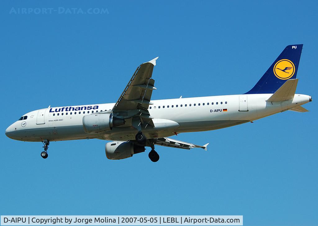 D-AIPU, 1990 Airbus A320-211 C/N 135, Clear to land RWY 25R.