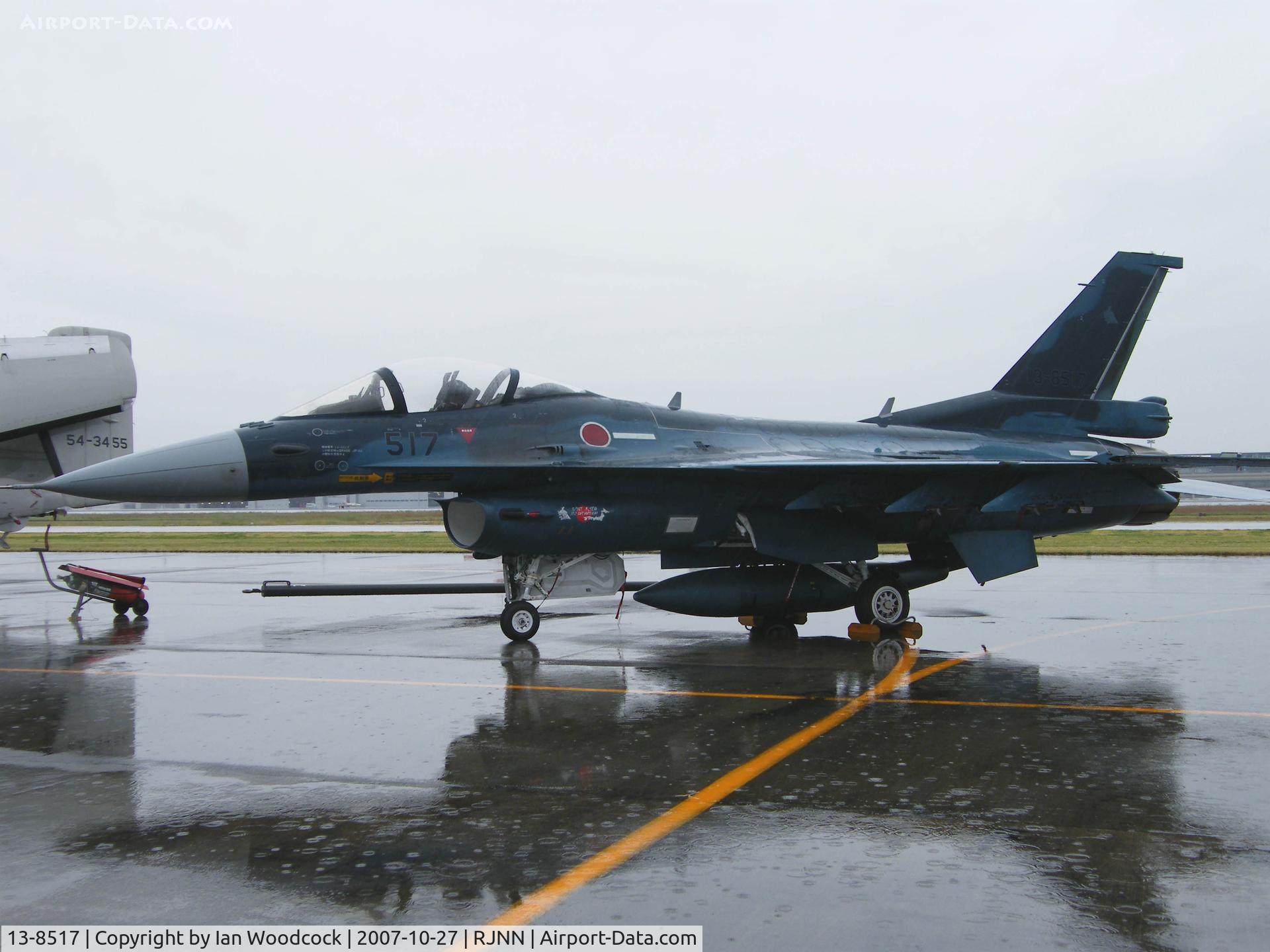 13-8517, 2000 Mitsubishi F-2A C/N 1017, Mitsubishi F-2A/3 Hikotai JASDF,Nagoya-Komaki
