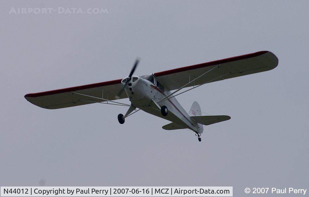N44012, 1946 Taylorcraft BC12-D C/N 9812, Climbing up, and headed out