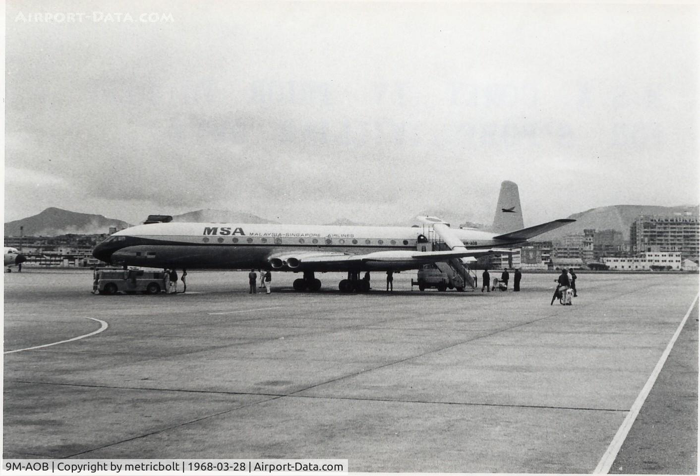9M-AOB, 1958 De Havilland DH.106 Comet 4 C/N 6403, HKG Kai Tak airport,1968