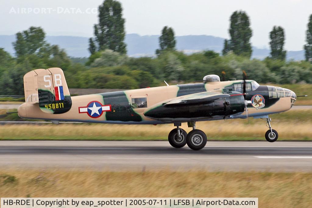 HB-RDE, 1945 North American B-25J Mitchell Mitchell C/N 108-47562, departing to SION
