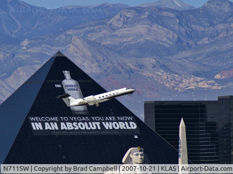 N711SW, 2007 Gulfstream Aerospace GIV-X (G450) C/N 4085, Wells Fargo Bank - Salt Lake City, Utah / Gulfstream Aerospace G-IV
