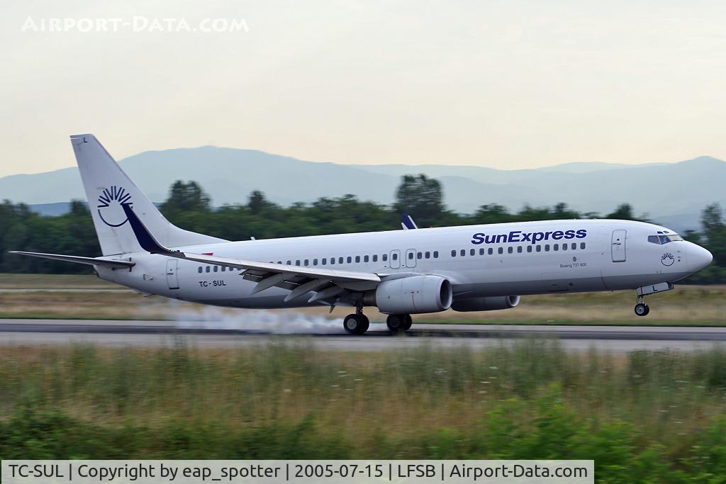 TC-SUL, 1998 Boeing 737-85F C/N 28822, SunExpress landing on rwy 16
