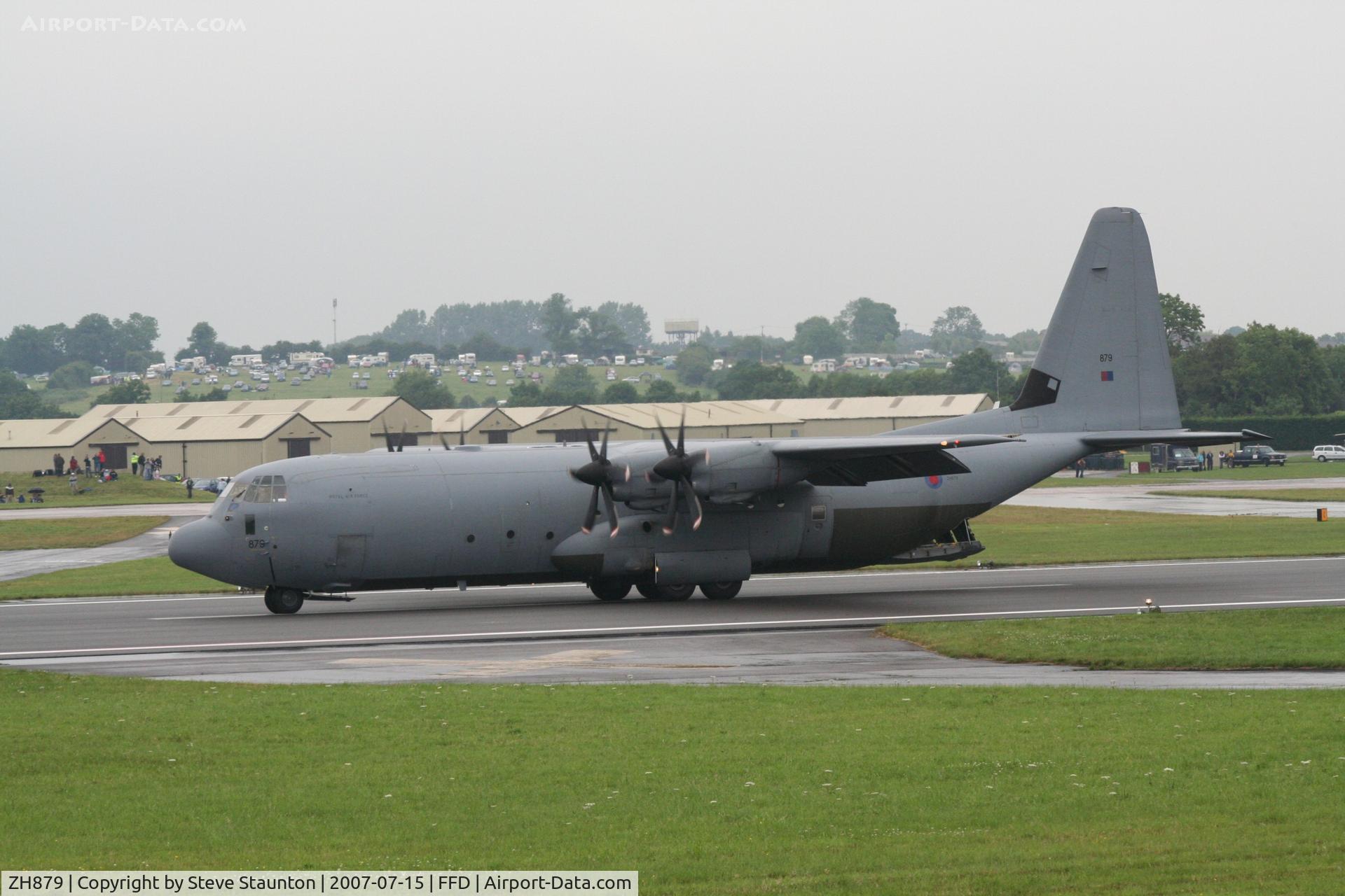 ZH879, 1998 Lockheed Martin C-130J-30 Hercules C.4 C/N 382-5463, Royal International Air Tattoo 2007