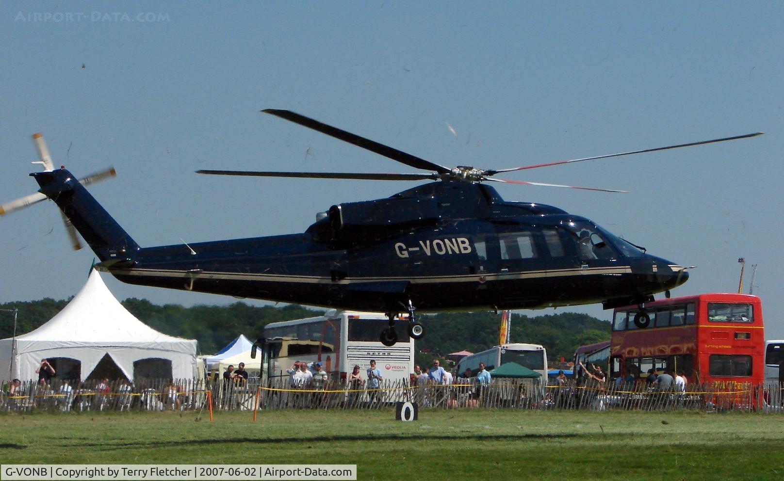 G-VONB, 1992 Sikorsky S-76B C/N 760399, Helicopters arrive at the temporary Heliport on 2007 Epsom Derby Day (Horse racing)