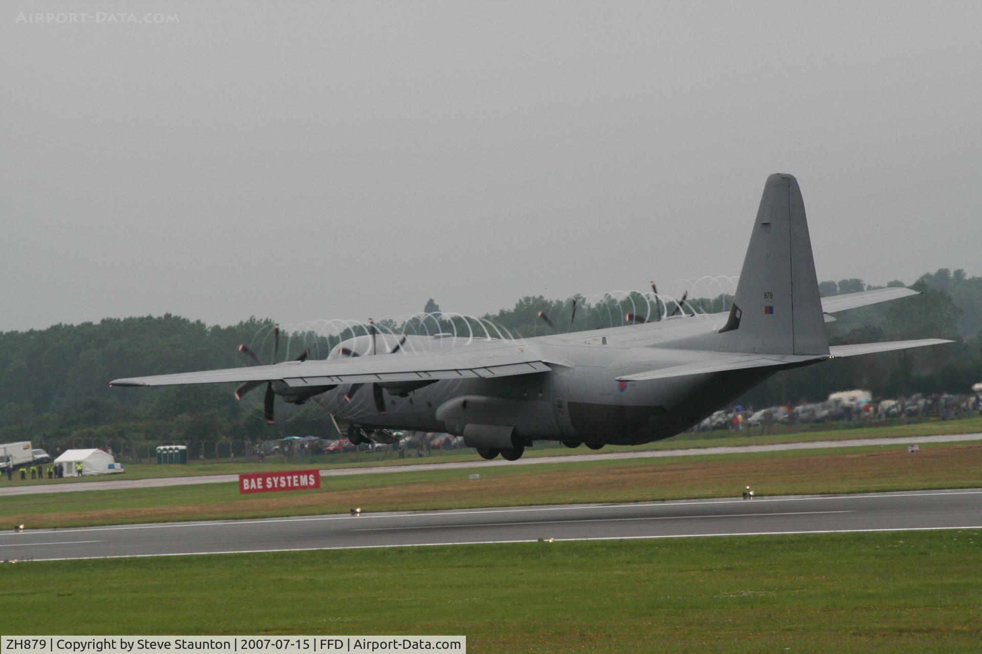 ZH879, 1998 Lockheed Martin C-130J-30 Hercules C.4 C/N 382-5463, Royal International Air Tattoo 2007