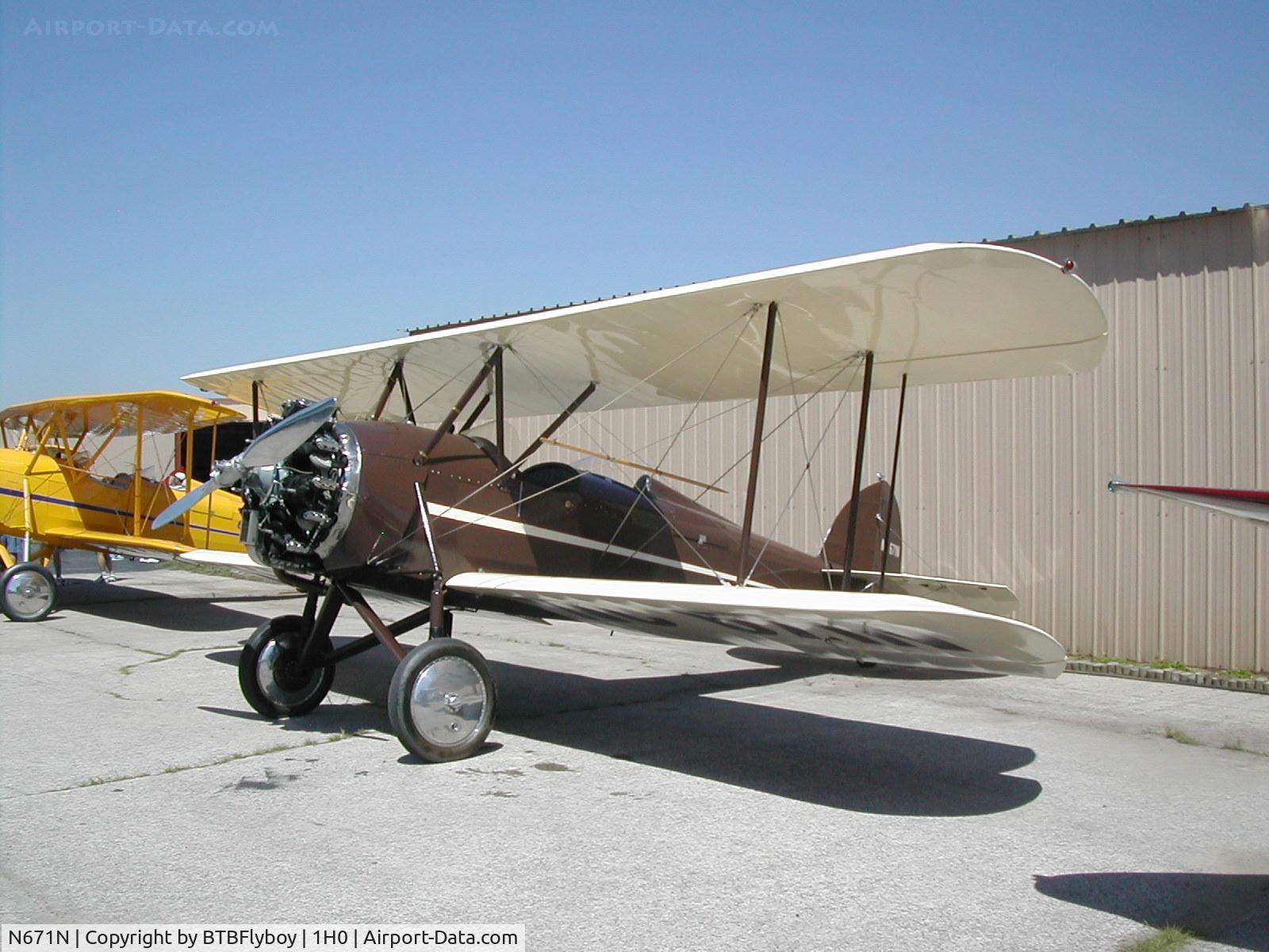 N671N, 1930 Waco CSO C/N 3140, Taken during American Waco Club Fly-in