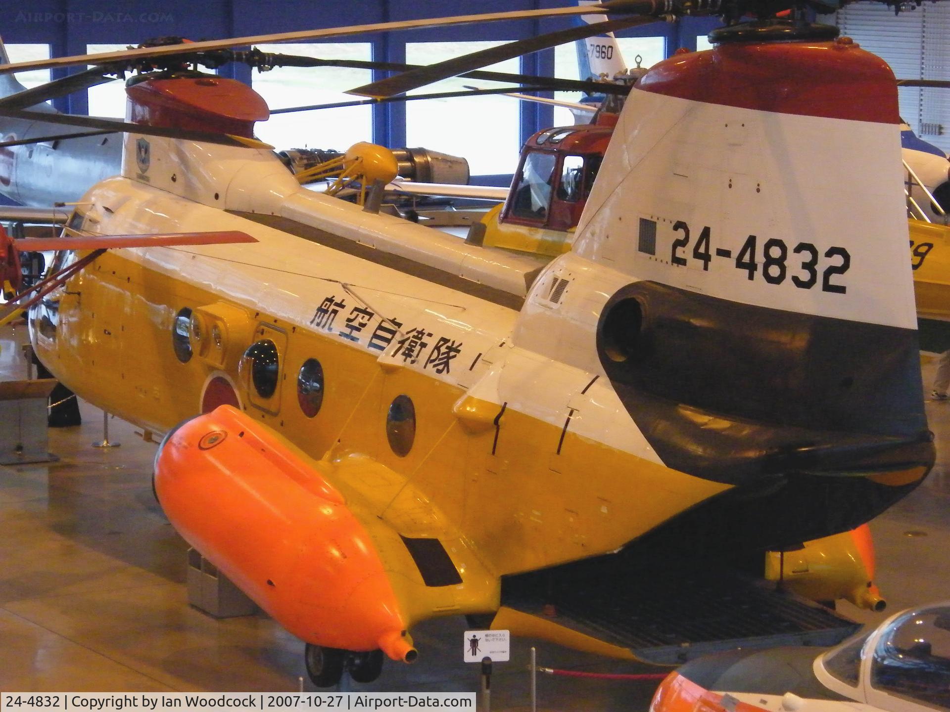 24-4832, Kawasaki KV-107-llA-5 C/N 4136, Kawasaki KV-107/Hamamatsu,JASDF Museum,Preserved