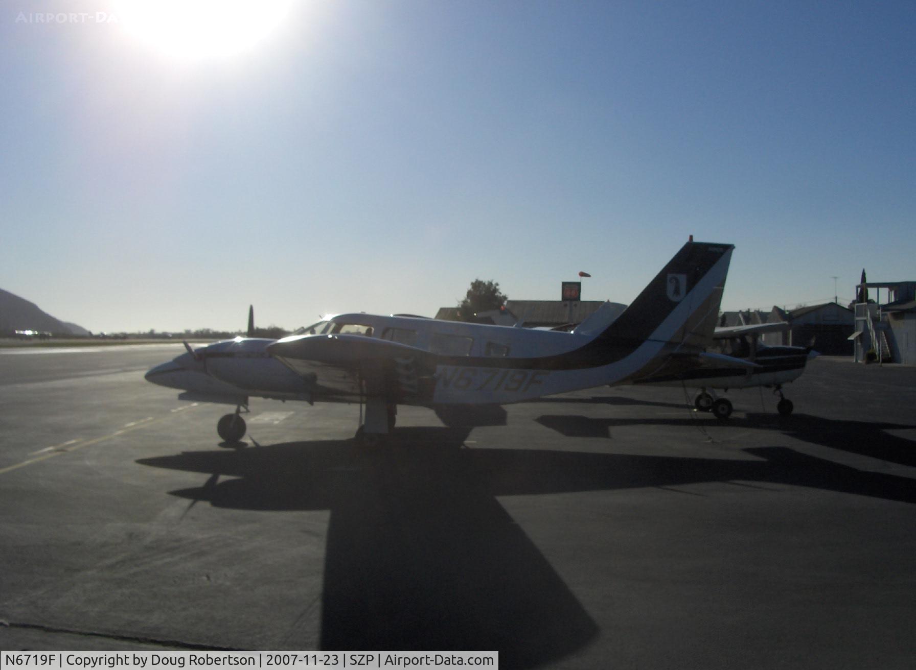 N6719F, 1976 Piper PA-34-200T C/N 34-7770034, 1976 Piper PA-34-200T SENECA II, two turbocharged Continental TSIO-360 220 Hp each