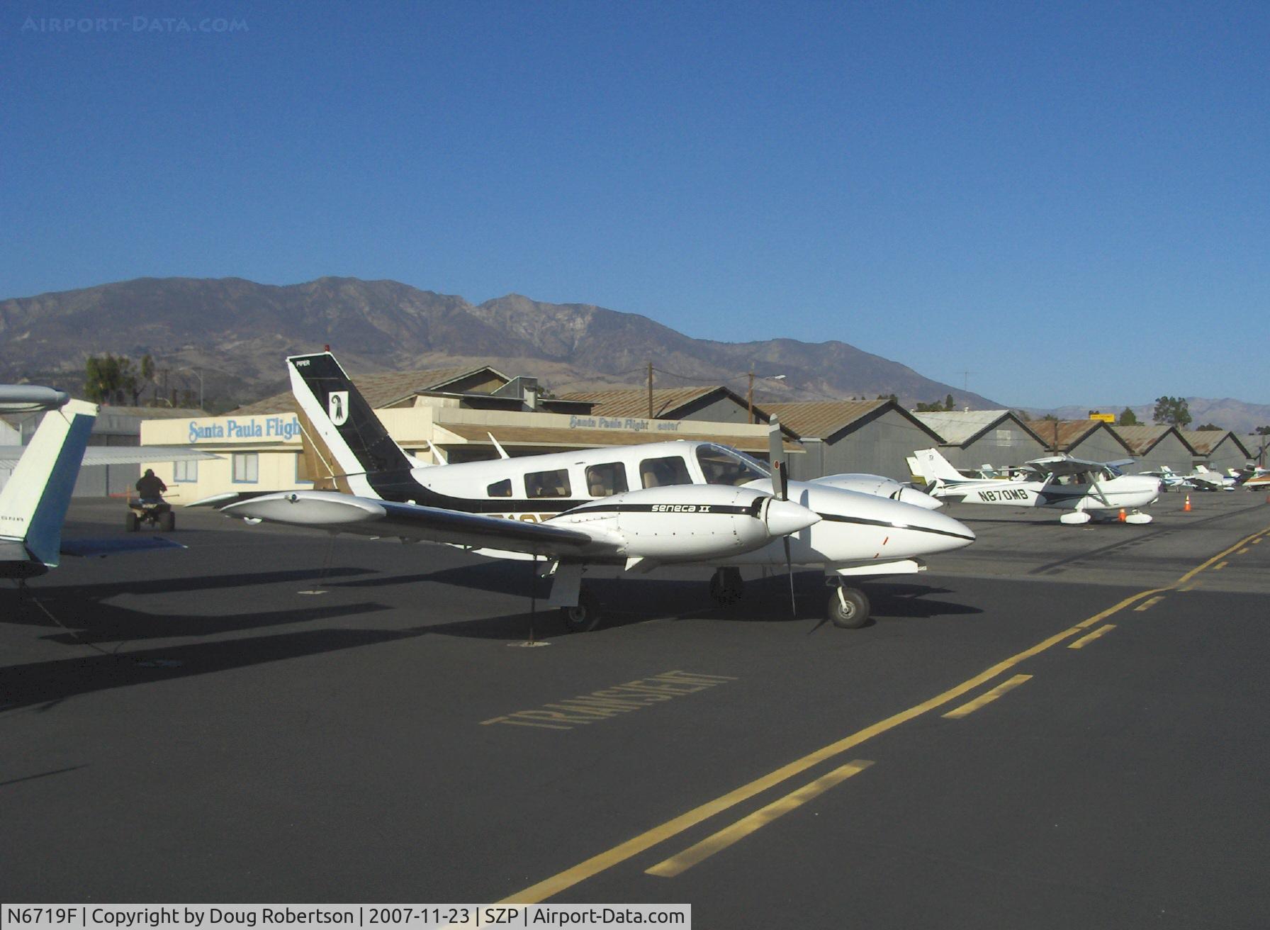 N6719F, 1976 Piper PA-34-200T C/N 34-7770034, 1976 Piper PA-34-200T SENECA II, two turbocharged Continental TSIO-360 220 Hp each