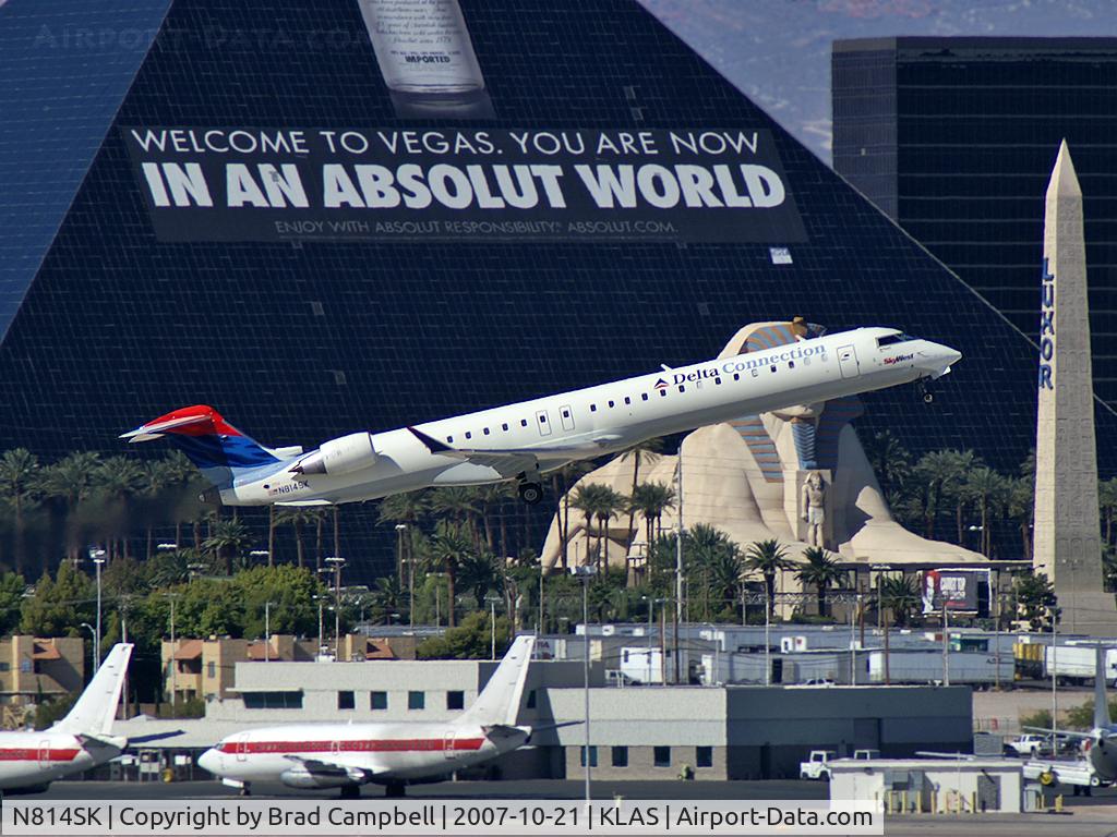 N814SK, 2006 Bombardier CRJ-900ER (CL-600-2D24) C/N 15100, Delta Connection - SkyWest / 2006 Bombardier Inc CL600-2D24