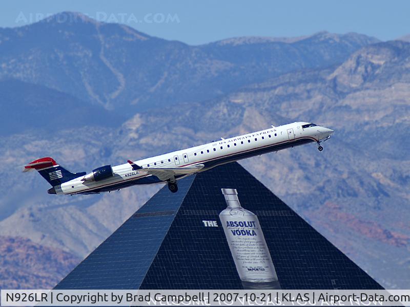 N926LR, 2004 Bombardier CRJ-900ER (CL-600-2D24) C/N 15026, US Airways Express / 2004 Bombardier Inc CL600-2D24