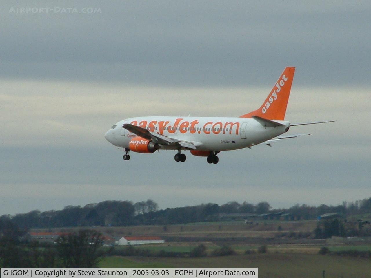 G-IGOM, 1999 Boeing 737-36N C/N 28599, Taken on a cold March afternoon at Edinburgh Airport