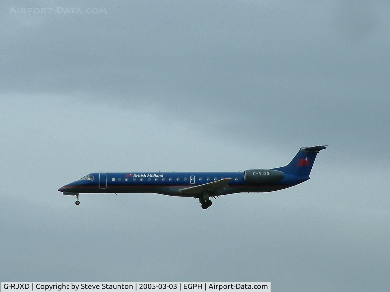 G-RJXD, 2000 Embraer EMB-145EP (ERJ-145EP) C/N 145207, Taken on a cold March afternoon at Edinburgh Airport