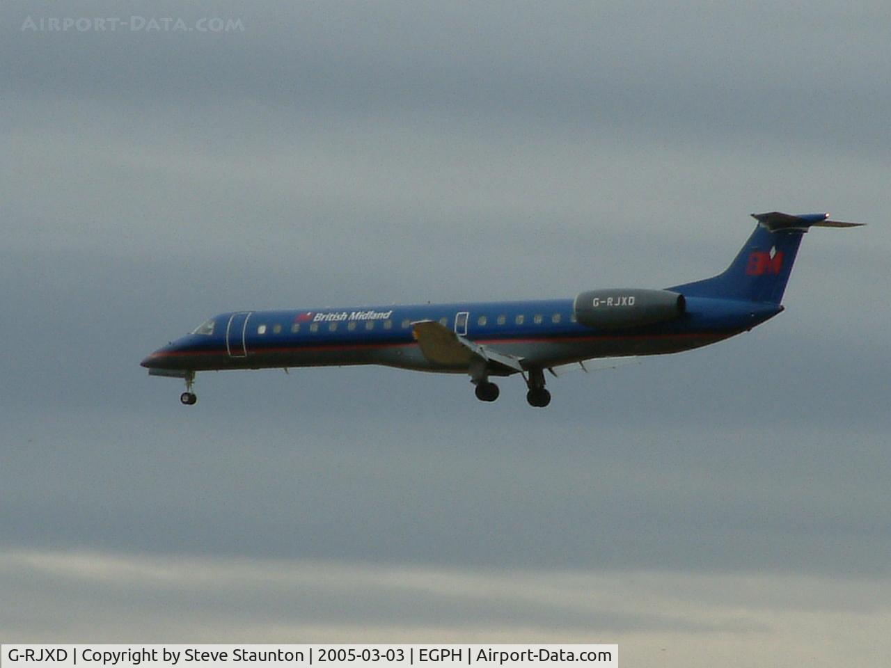 G-RJXD, 2000 Embraer EMB-145EP (ERJ-145EP) C/N 145207, Taken on a cold March afternoon at Edinburgh Airport
