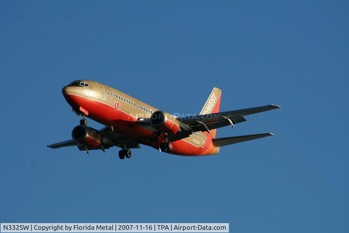 N332SW, 1988 Boeing 737-3H4 C/N 23696, Southwest