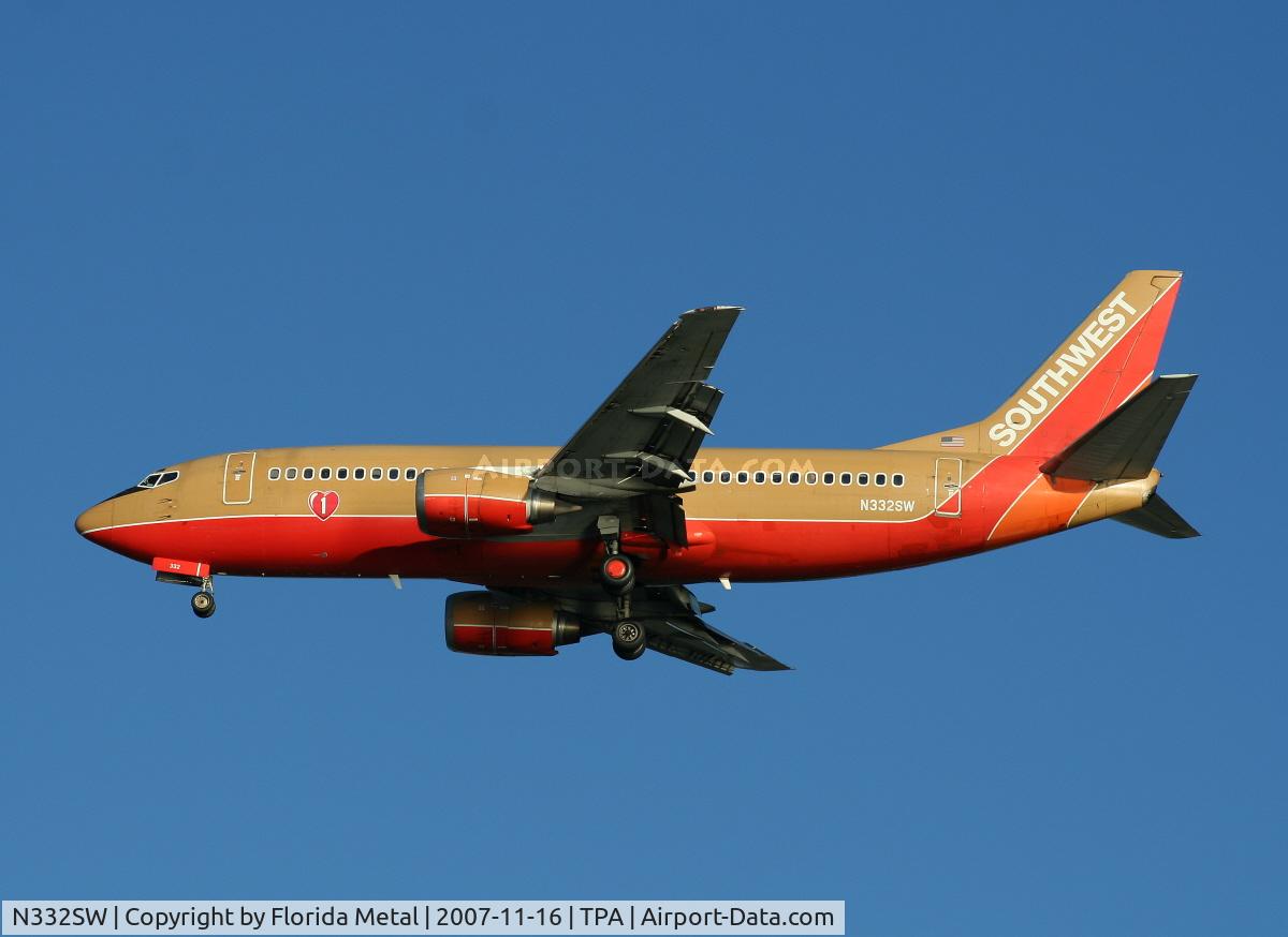 N332SW, 1988 Boeing 737-3H4 C/N 23696, Southwest