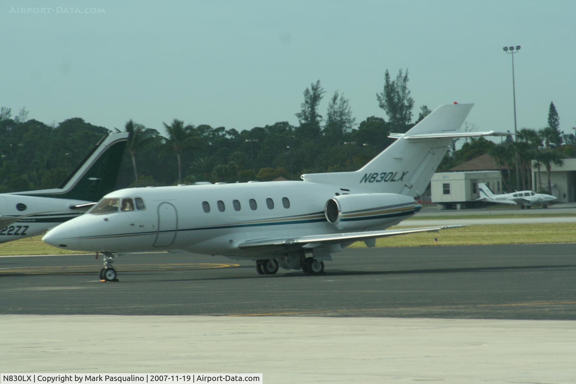 N830LX, 2000 Raytheon Hawker 800XP C/N 258483, Hawker 800XP