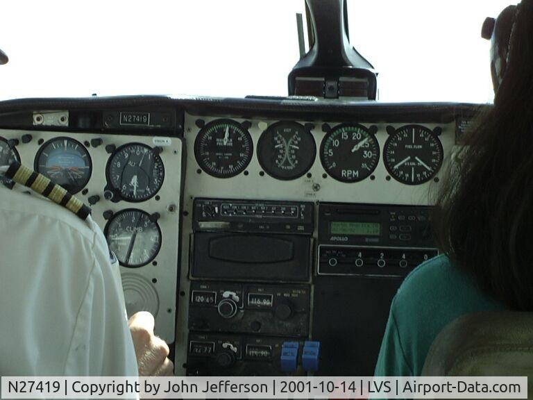 N27419, 1977 Piper PA-31-350 Chieftain C/N 31-7752170, cockpit view on flight to Grand Canyon