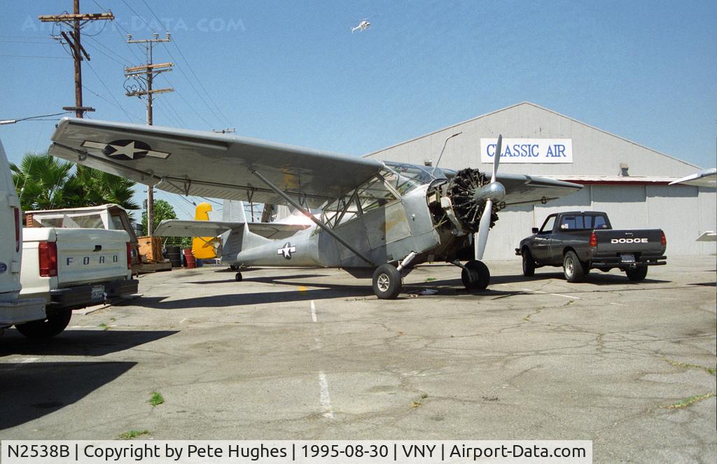 N2538B, 1947 Consolidated Vultee L-13 C/N 47-360, N2538B Vultee L-13 at Van Nuys