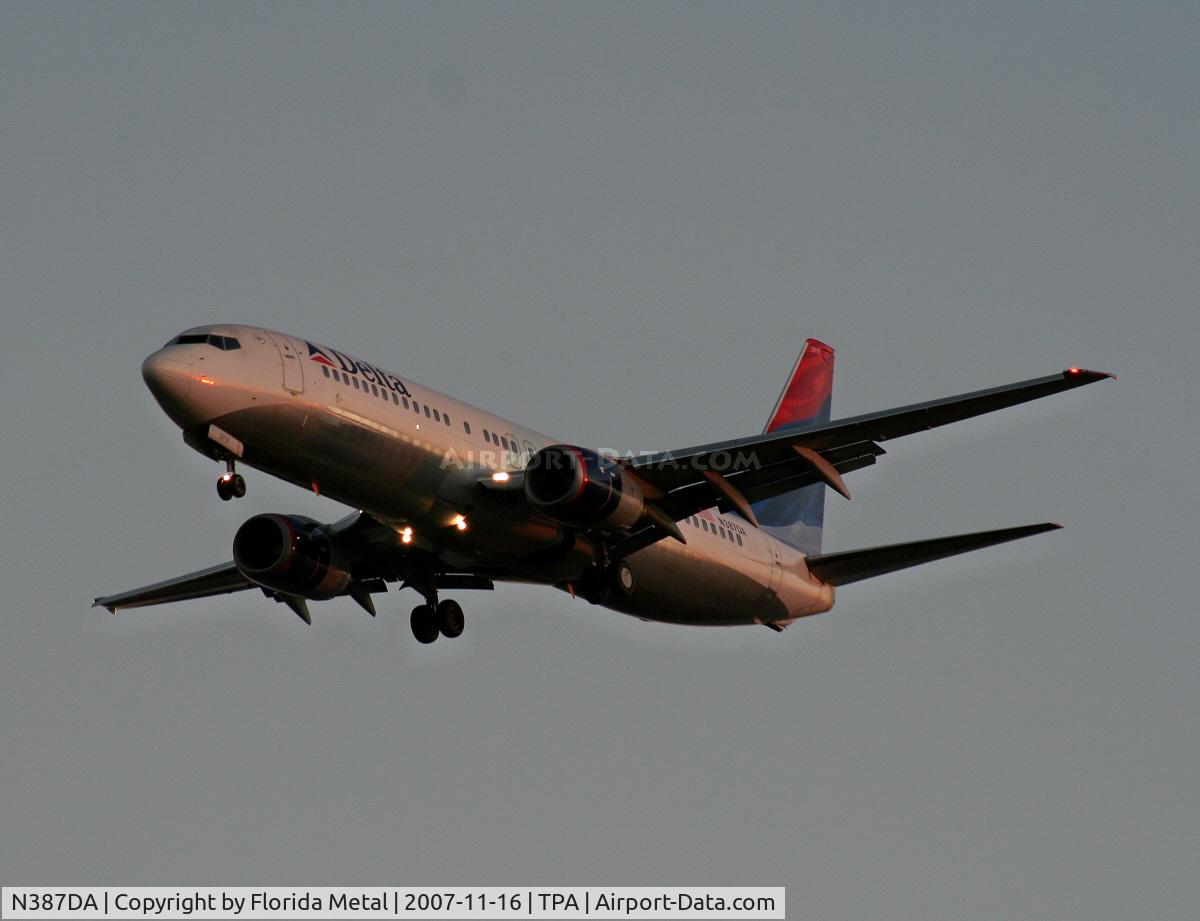 N387DA, 2000 Boeing 737-832 C/N 30374, Delta