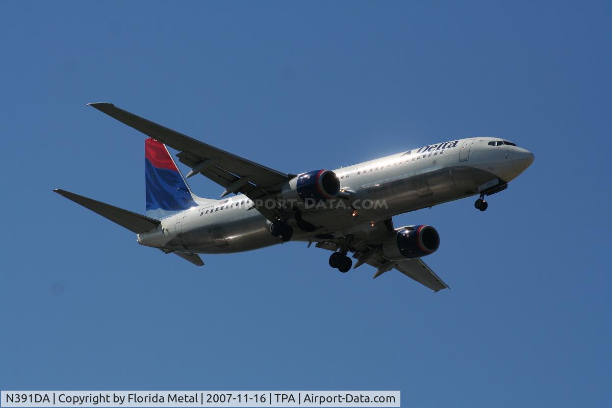 N391DA, 2000 Boeing 737-832 C/N 30560, Delta