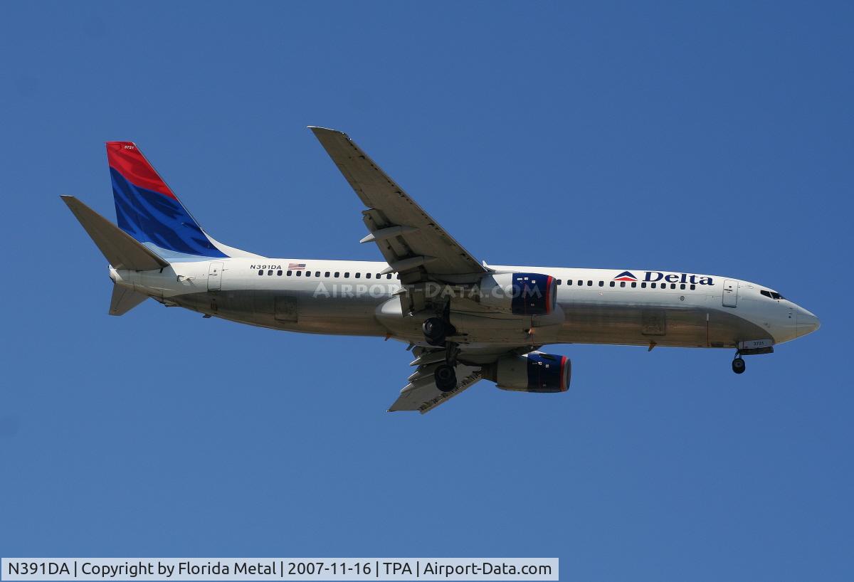 N391DA, 2000 Boeing 737-832 C/N 30560, Delta