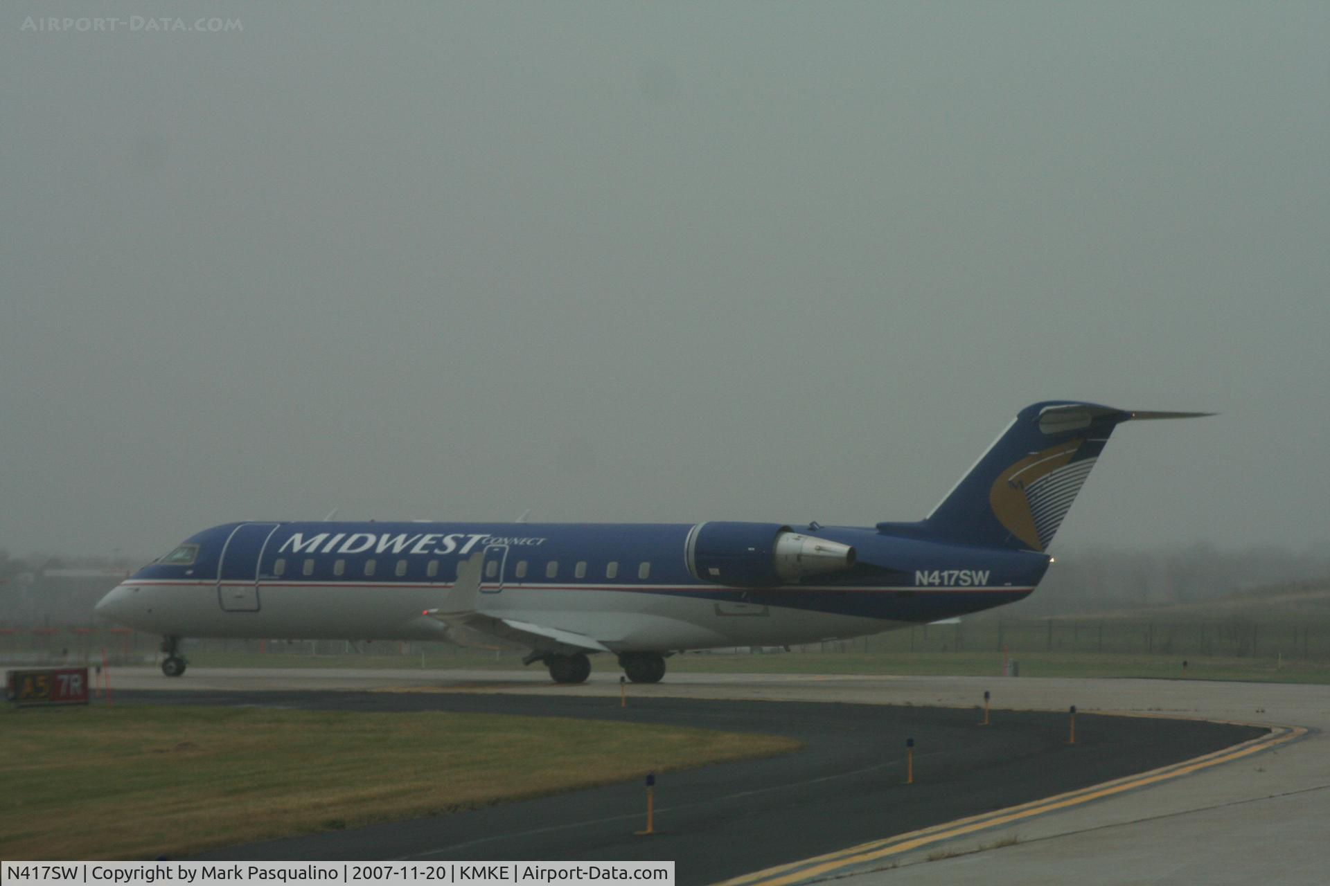 N417SW, 2000 Bombardier CRJ-200LR (CL-600-2B19) C/N 7400, CL-600-2B19