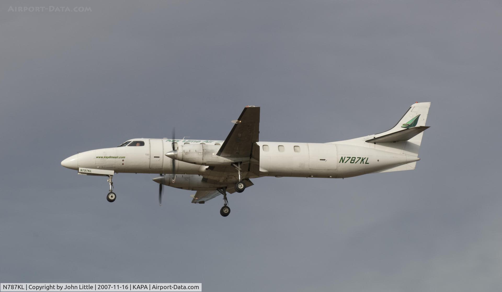 N787KL, 1991 Fairchild SA-227BC Metro III C/N BC-787B, Approach to 17L