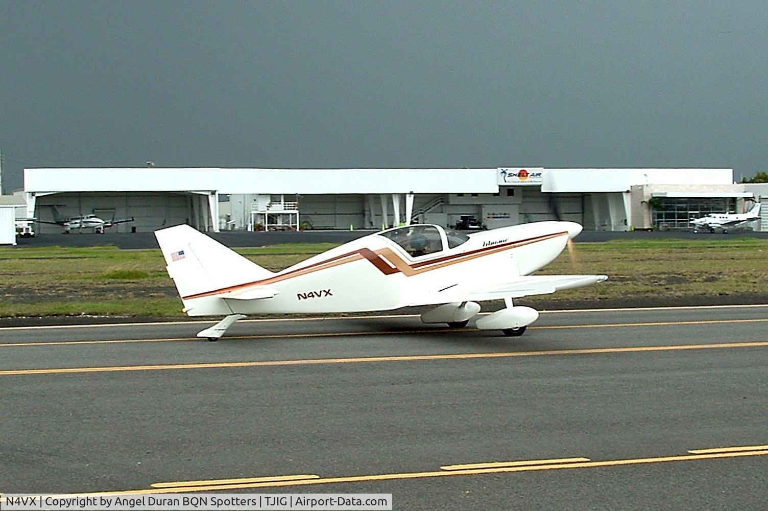 N4VX, 1985 Stoddard-Hamilton Glasair C/N 301, taxying to ramp at tjig