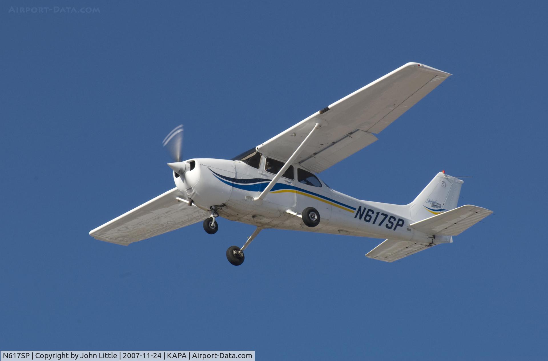 N617SP, 2000 Cessna 172S C/N 172S8606, Touch and Go 17L