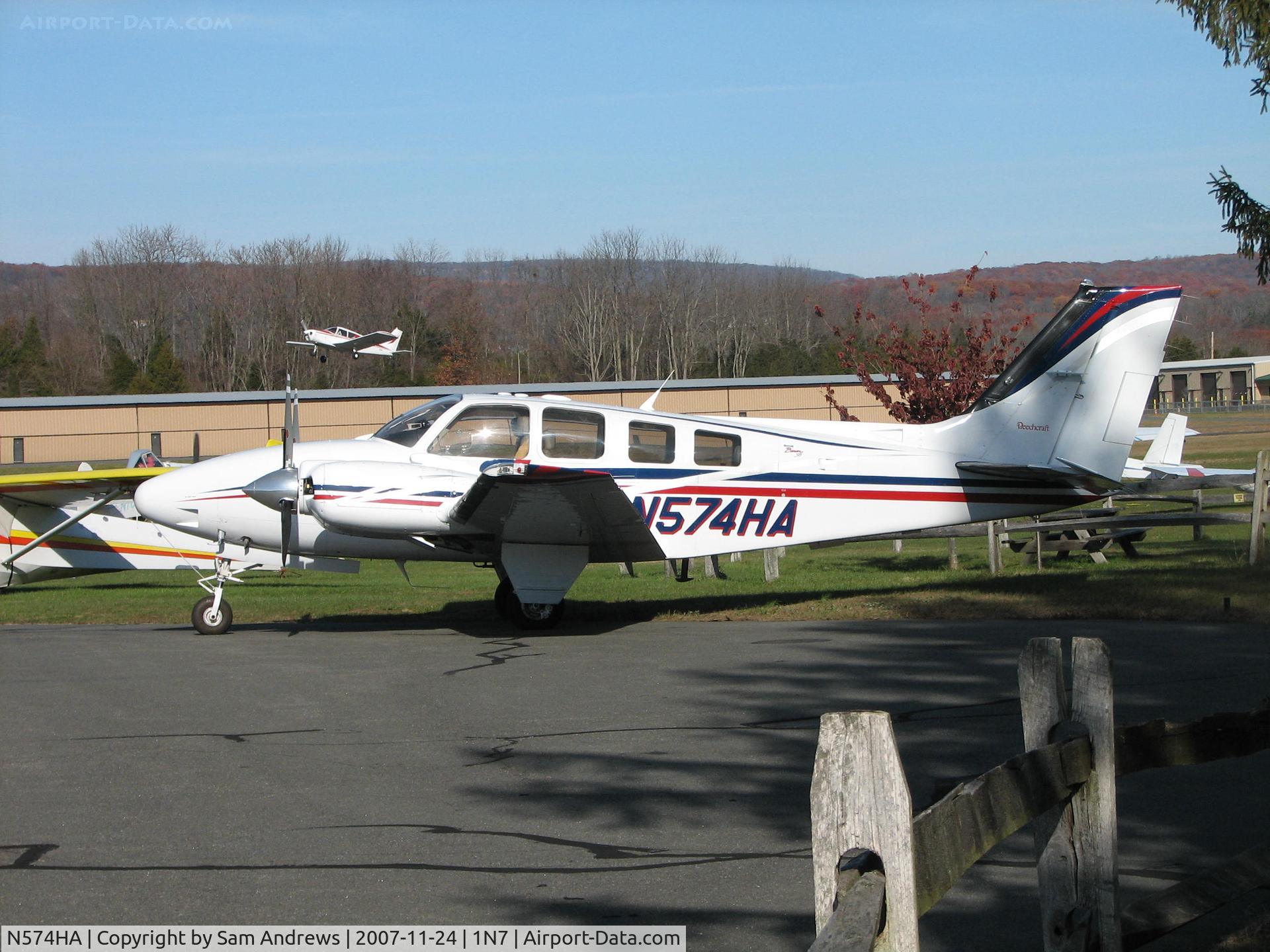 N574HA, 2001 Raytheon Aircraft Company 58 C/N TH-1975, Pulled up to the terminal while I was eating breakfast.