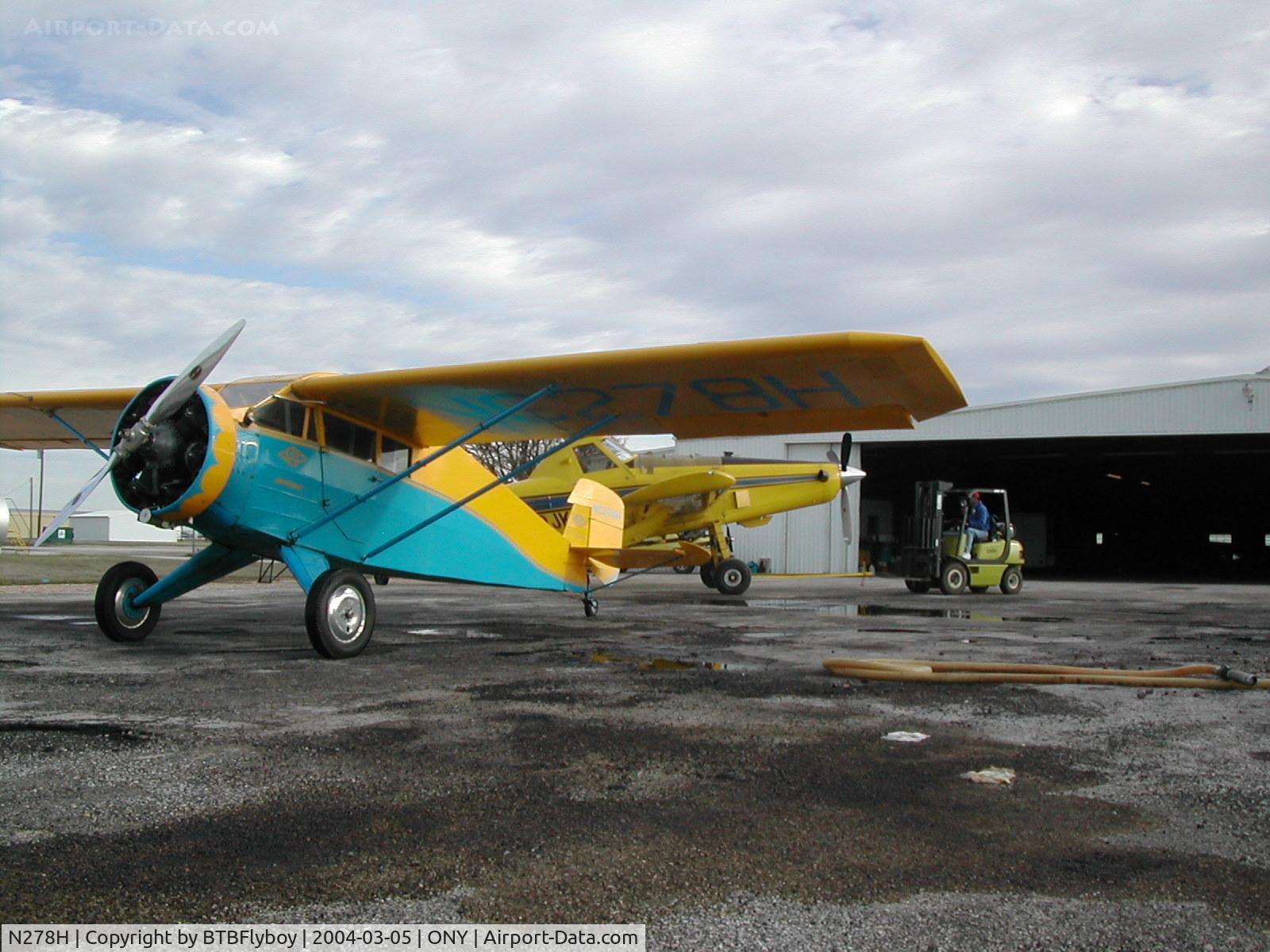 N278H, 1929 General Aircraft Corp 102-A Aristocrat C/N 20, Getting ready to depart from Olney, TX. Original Snow factory hangar in background